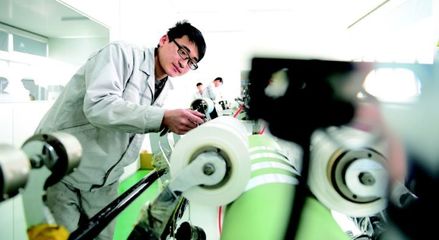 从“制造”到“创造” 邯郸纳米材料研发的智造之路